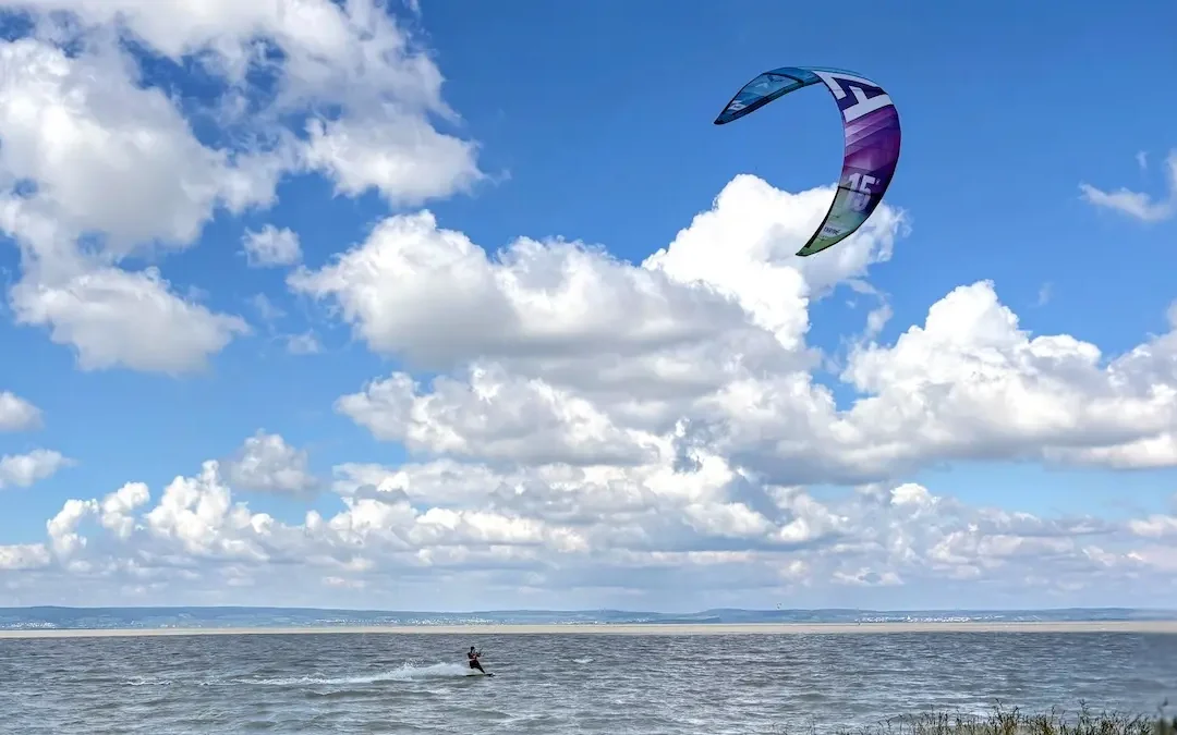 Kiten in Podersdorf am Neusiedler See – der kompakte Spot-Guide